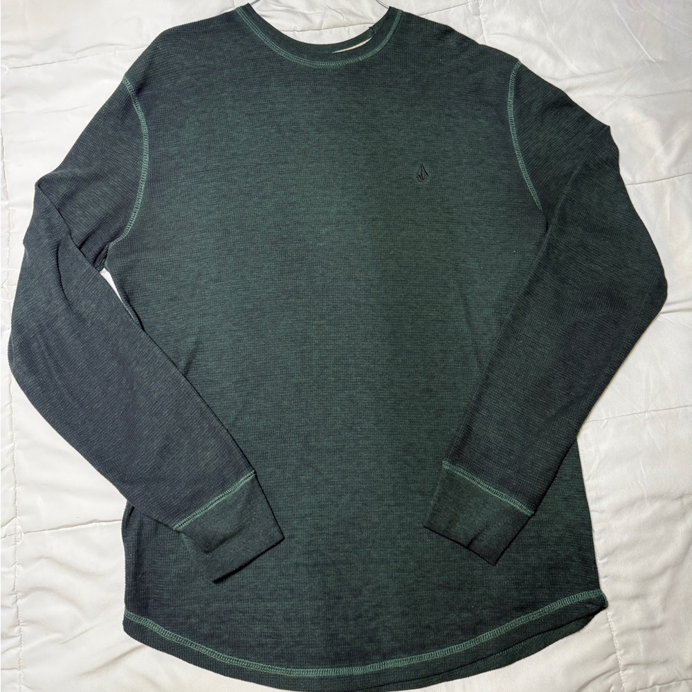 MENS VOLCOM sweater. Great material